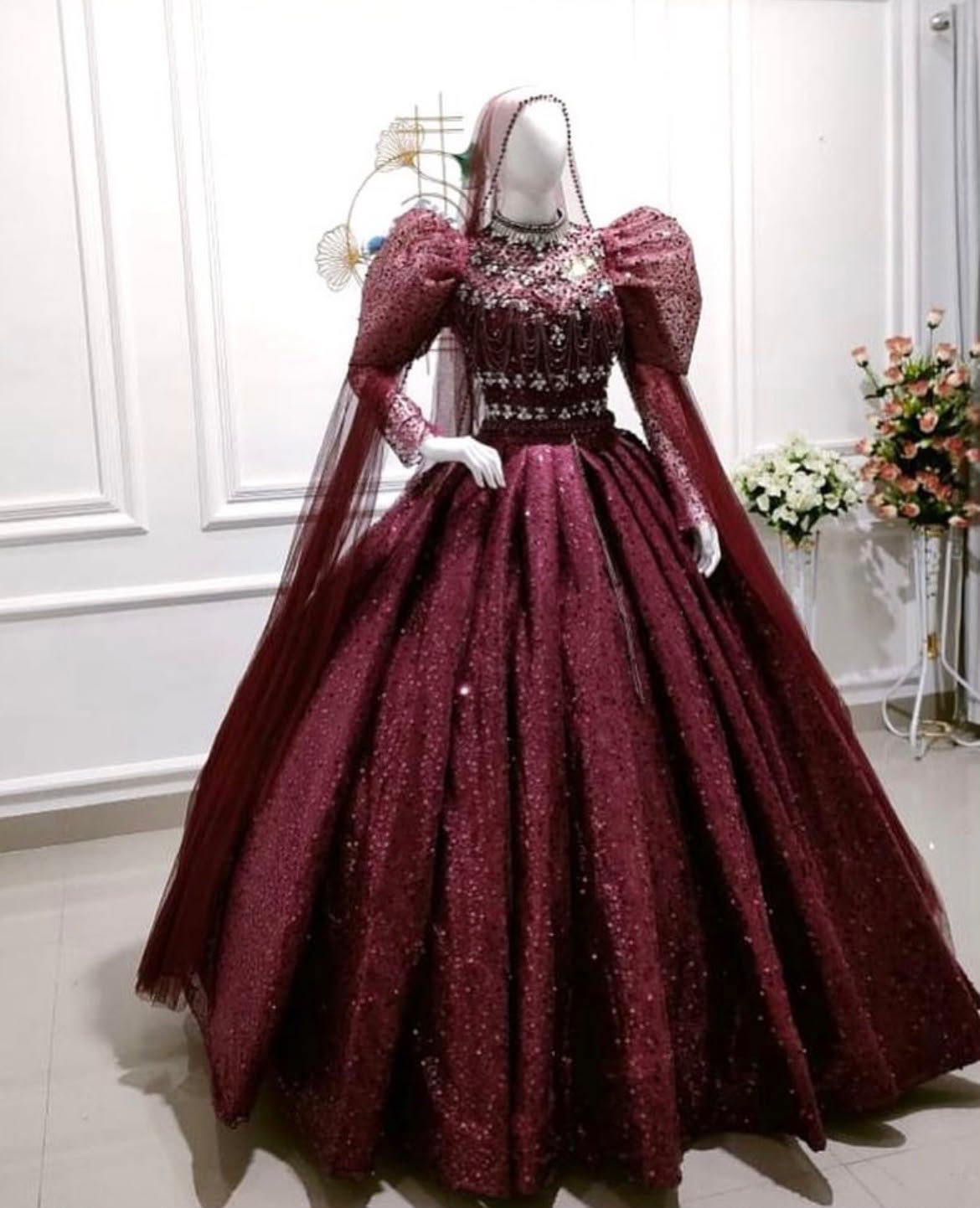 Ballgown & slim Maroon